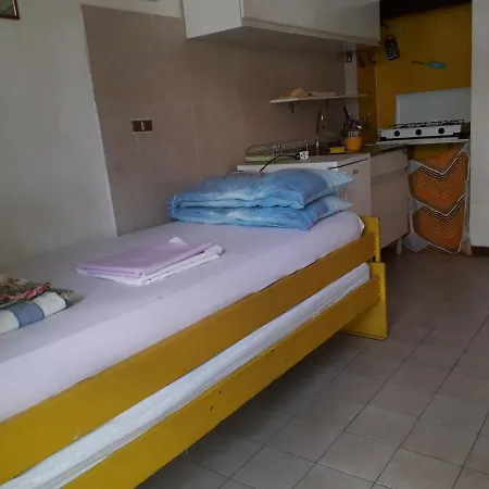 Apartment Mirage, Prima Linea